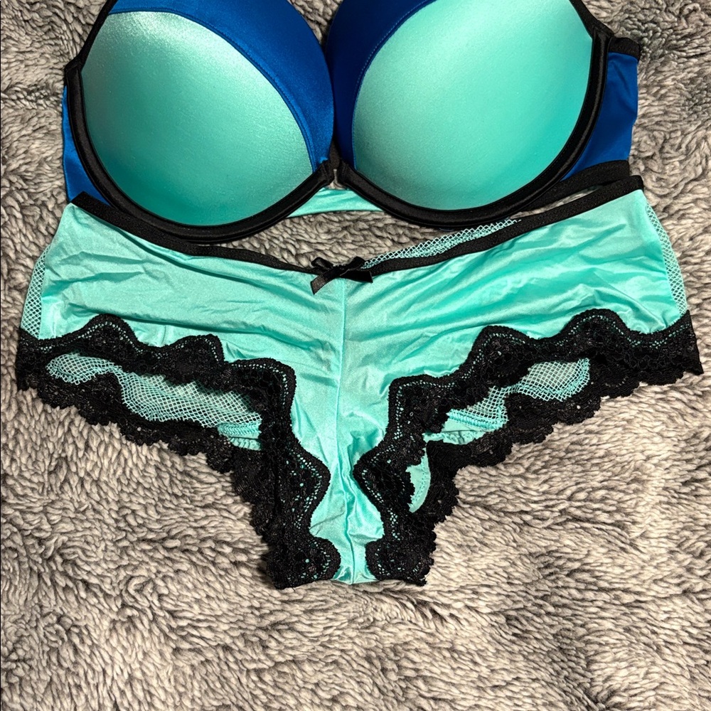Victoria's Secret Blue and Aqua Bra and Panty Set - Picture 5 of 7